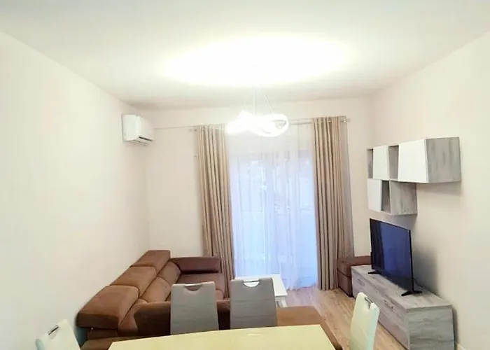 Blue Bay Front Uji Ftohte 公寓